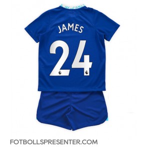 Chelsea Reece James #24 Hemmatröja Barn 2022-23 Kortärmad (+ korta byxor)
